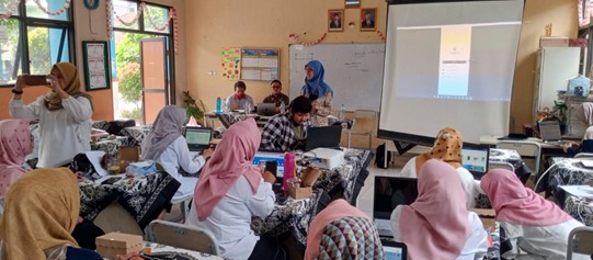 Pelatihan Pemanfaatan Video Editing Tools untuk Media Pembelajaran Bagi Guru SDN 059 Cirangrang Bandung